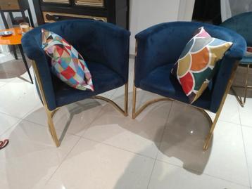 Prachtige designfauteuils  beschikbaar voor biedingen