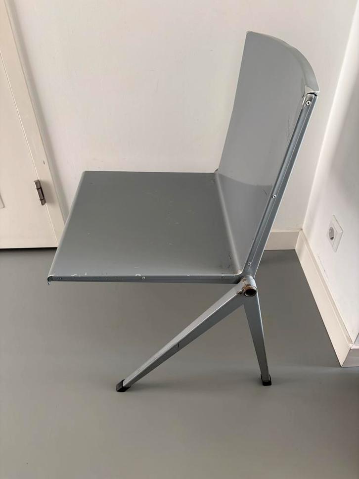 Gerrit Rietveld Mondial stoel, Huis en Inrichting, Stoelen, Gebruikt, Eén, Metaal, Grijs, Ophalen of Verzenden