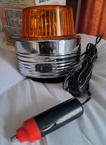Oud 12 volt knipperlicht zwaailicht  beschikbaar voor biedingen