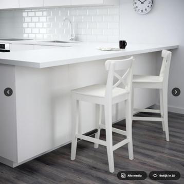 2 x Barkruk INGOLF (Ikea) met rugleuning wit 63 cm + kussens beschikbaar voor biedingen