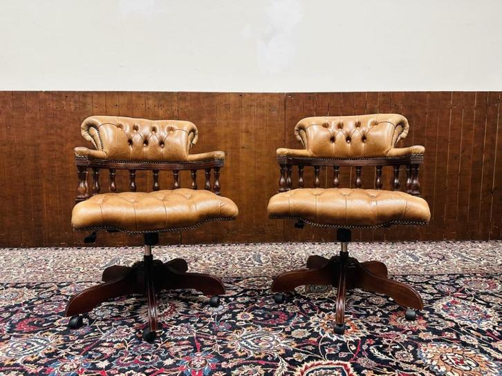 Set Klassiek Engels Chesterfield Bureaustoelen, Antiek en Kunst, Antiek | Kantoor en Zakelijk, Ophalen of Verzenden