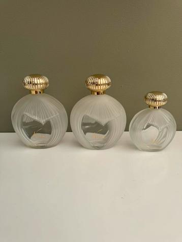 Nina Ricci Lalique 2x420+200 ml beschikbaar voor biedingen