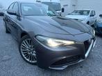 Alfa Romeo Giulia 2.2 Diesel Super (bj 2016), Auto's, 4 deurs, 4 cilinders, Bedrijf, Zilver of Grijs