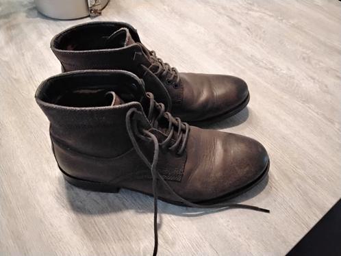 Chaussure classique pour hommes Tommy Hilfinger taille 42, Vêtements | Hommes, Chaussures, Comme neuf, Enlèvement ou Envoi