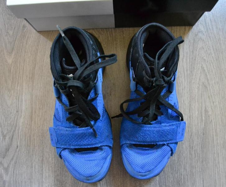 Sportschoenen Nike Air Jordan maat 38,5, Kinderen en Baby's, Kinderkleding | Schoenen en Sokken, Gebruikt, Sportschoenen, Jongen of Meisje