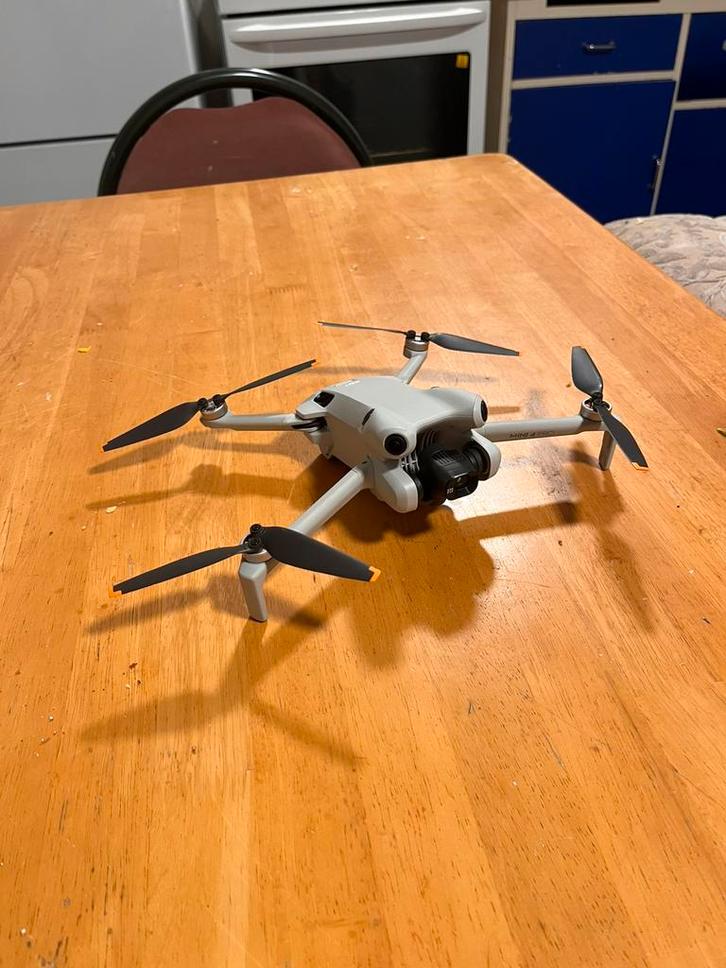 Dji Mini 4 Pro + RC (3h de de vol), TV, Hi-fi & Vidéo, Drones, Comme neuf, Enlèvement ou Envoi