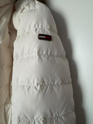 Tommy Hilfiger donsjas beschikbaar voor biedingen