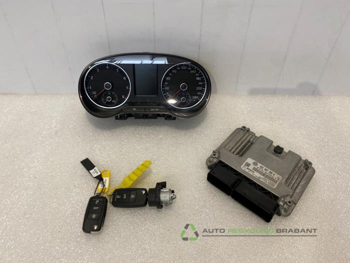 Ordinateur gestion moteur d'un Volkswagen Polo, Autos : Pièces & Accessoires, Électronique & Câbles, Volkswagen, Utilisé, 3 mois de garantie