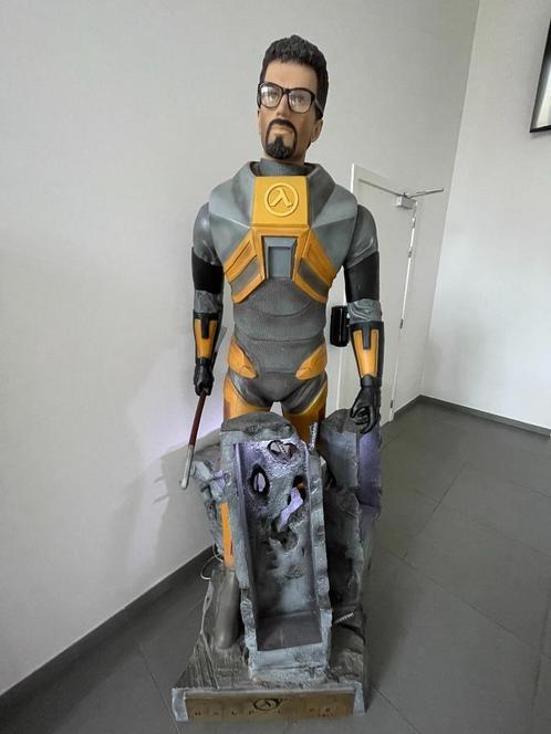 Uniek standbeeld Gordon Freeman Half-Life (2 meter hoog!), Games en Spelcomputers, Spelcomputers | Overige Accessoires, Gebruikt