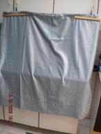 Kleine korte blauwe overgordijnen, Ophalen