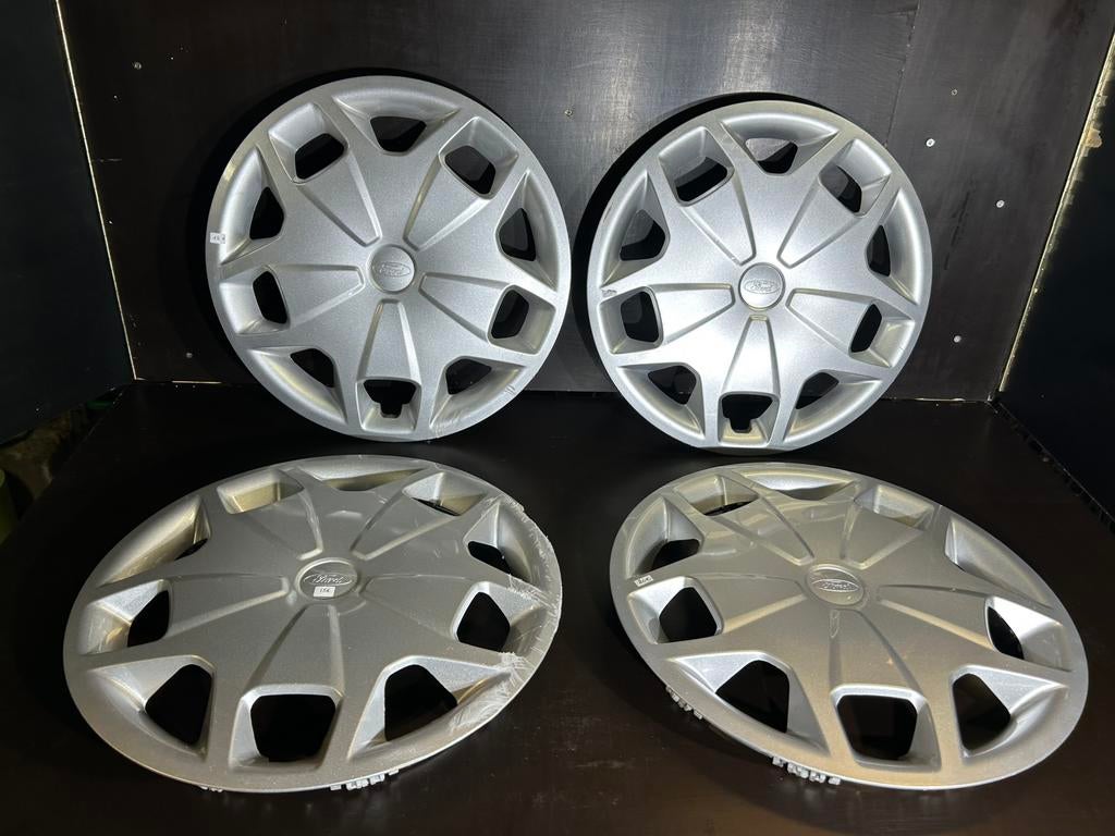 4 16" Ford Transit wieldoppen, Auto diversen, Wieldoppen, Gebruikt, Ophalen of Verzenden