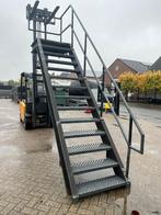 Escaliers en métal noir ou galvanisé, Bricolage & Construction, Échelles & Escaliers, Comme neuf, Enlèvement ou Envoi, Escalier