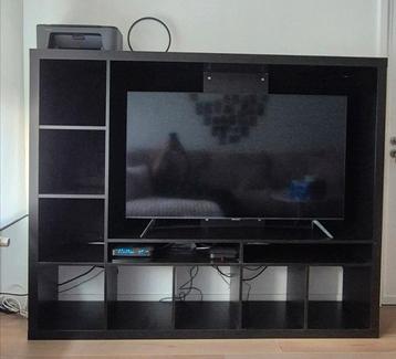 Tv meubel kallax + salontafel beschikbaar voor biedingen