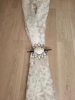 Doorschijnend witte gordijn met bloemhouder, Huis en Inrichting, Stoffering | Gordijnen en Lamellen, Ophalen of Verzenden