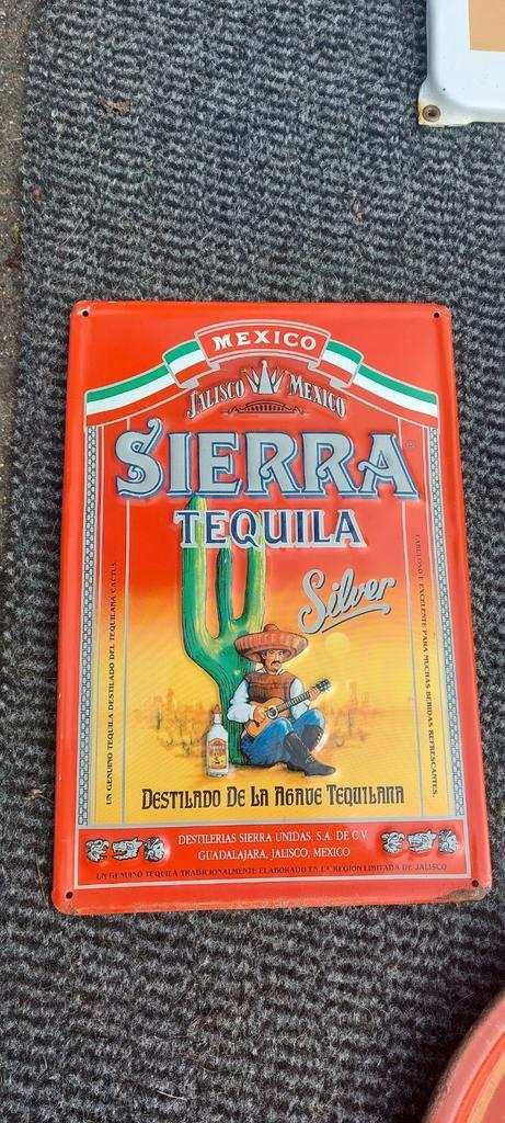 Reclamebord Sierra Tequila Silver, Verzamelen, Merken en Reclamevoorwerpen, Zo goed als nieuw, Reclamebord, Ophalen of Verzenden