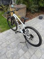 Scott 930, Ophalen, Zo goed als nieuw, 24 inch of meer