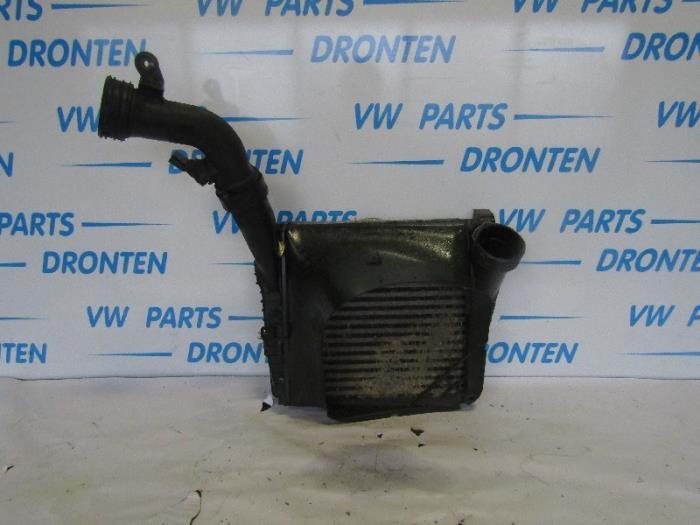 Intercooler van een Volkswagen Touareg, Auto-onderdelen, Airco en Verwarming, Volkswagen, Gebruikt, 3 maanden garantie, Ophalen of Verzenden