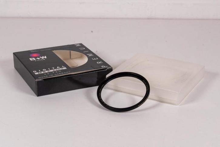Filtres B&W 49 mm 52 mm 55 mm 58 mm 62 mm 67 mm 72 mm 77 mm, TV, Hi-fi & Vidéo, Photo | Filtres, Comme neuf, Filtre UV, Filtre UV