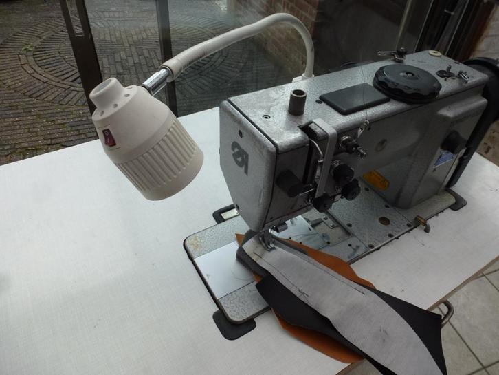 industrie naaimachine Durkopp Adler 373 + 3 dubbel transport, Hobby en Vrije tijd, Naaimachines en Toebehoren, Zo goed als nieuw