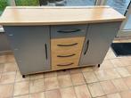 modern kastje met metalen deuren ophalen te Koksijde, Huis en Inrichting, Kasten | Ladekasten, Ophalen, 100 tot 150 cm, Zo goed als nieuw