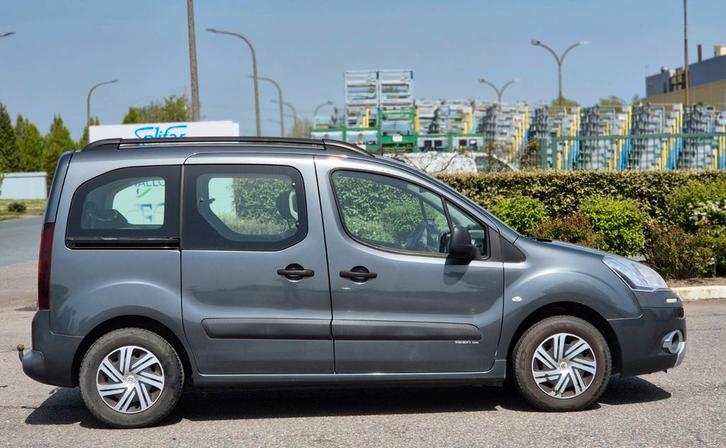 Citroën berlingo 16hdi an2014. 140mkm 1prop 5700€, Autos, Citroën, Particulier, Berlingo, Diesel, Euro 5, Berline, 5 portes, Boîte manuelle