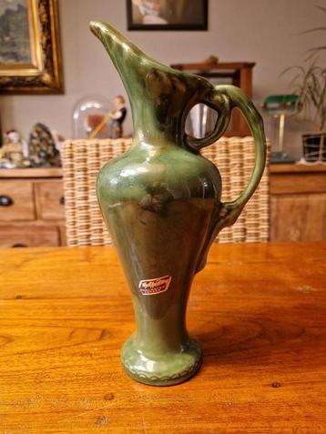 Leuke vintage vaas Wyatt Art Pottery Burlington Canada beschikbaar voor biedingen