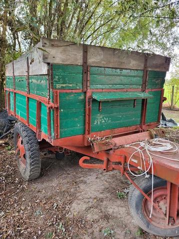 Aanhangwagen  beschikbaar voor biedingen