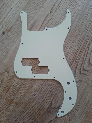 Pickguard Fender Precision beschikbaar voor biedingen