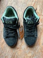 converse made in usa, Enlèvement, Comme neuf