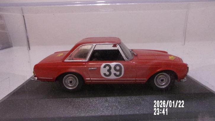 MERCEDES 230SL PAGODE SPA SOFIA LIEGE.MINICHAMPS 1/43, Hobby & Loisirs créatifs, Voitures miniatures | 1:43, Comme neuf, Voiture