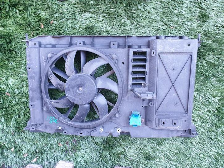 Façade radiateur PEUGEOT 308 1.6i 2009 ventilateur support, Autos : Pièces & Accessoires, Climatisation & Chauffage, Peugeot, Enlèvement