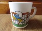 vintage mug tasse en arcopal motifs les schtroumpfs de 1990, Overige materialen, Ophalen of Verzenden, Zo goed als nieuw, Overige stijlen