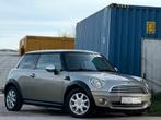 Mini One 1.4i • Airco • Panoramadak • 2007, Auto's, Mini, Voorwielaandrijving, Zwart, 4 cilinders, Leder