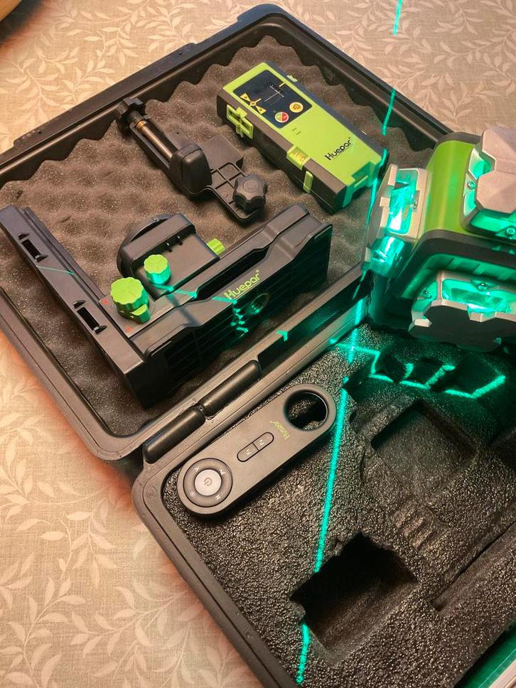 4D  Laser Huepar P04CG, 4 x 360 graden,16 lijnen + ontvanger, Doe-het-zelf en Bouw, Meetapparatuur, Zo goed als nieuw, Inhoud