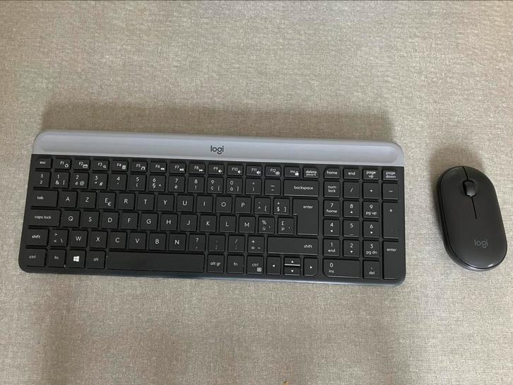 Logitech K470 toetsenbord + muis., Computers en Software, Toetsenborden, Gebruikt, Draadloos, Ophalen