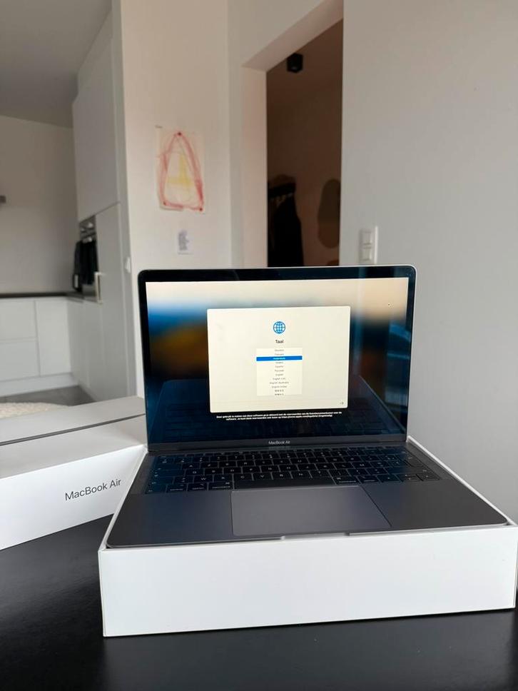 Laptop Macbook Air 13 pouces gris sidéral 8 Go/128 Go 2019, Informatique & Logiciels, Apple Macbooks, Utilisé, Enlèvement