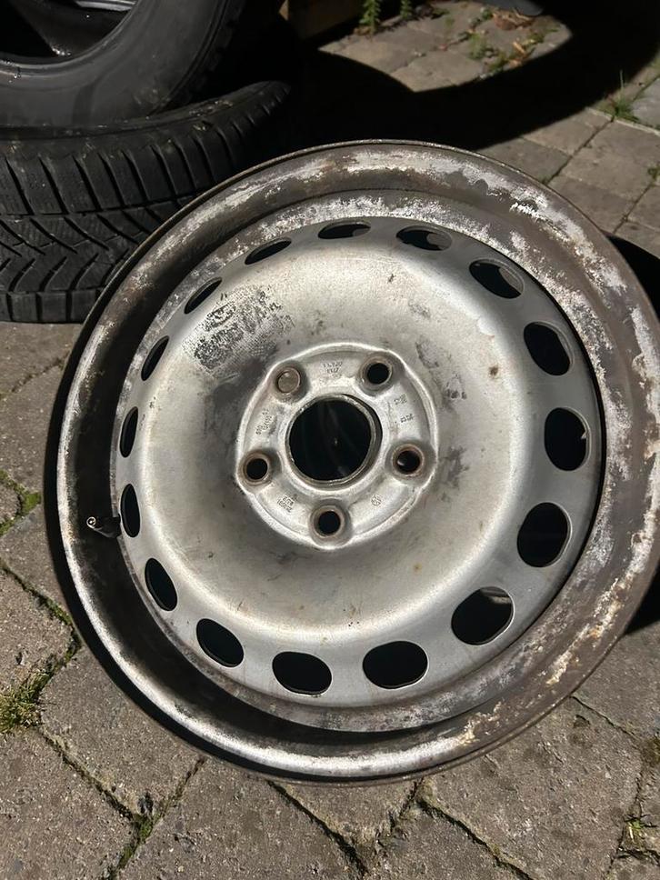 4 jantes  vw caddy touran golf seat Skoda 15" 5/112 ET47, Auto diversen, Wieldoppen, Gebruikt, Ophalen