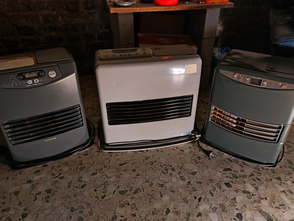 3 foyers poeles à petrole (zibro) electrique ⭐​, Maison & Meubles, Poêles, Utilisé, Autres types, Autres carburants, Enlèvement ou Envoi