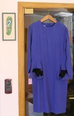 Robe bleue de la marque Rivolia, Enlèvement