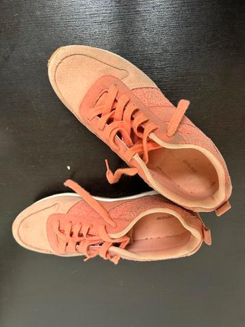 Vintage Pimkie sneaker -maat 39 beschikbaar voor biedingen