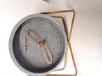 Nextime: tafelklok grijs Polyresin- nieuw, Huis en Inrichting, Ophalen, Nieuw
