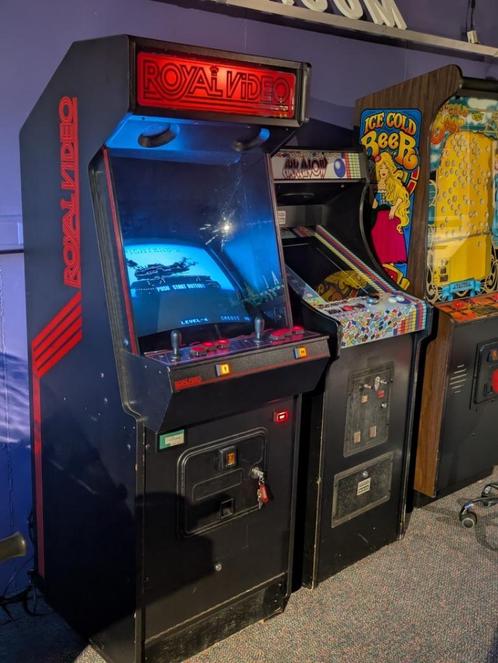 Royal Video Arcade kast met NEOGEO console en CRT scherm, Verzamelen, Automaten | Overige, Gebruikt, Ophalen