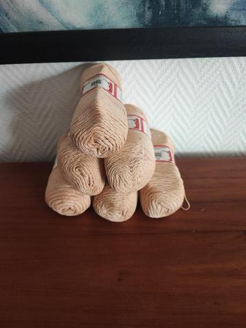 Glanskatoen 100gr 6 bollen roos samen €5 beschikbaar voor biedingen