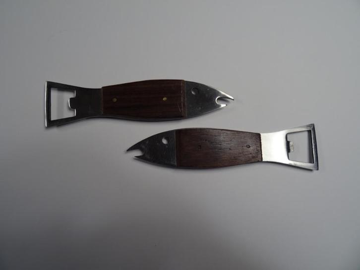 2 vintage  kurkentrekkers in de vorm van een vis, Antiek en Kunst, Antiek | Keramiek en Aardewerk, Ophalen of Verzenden
