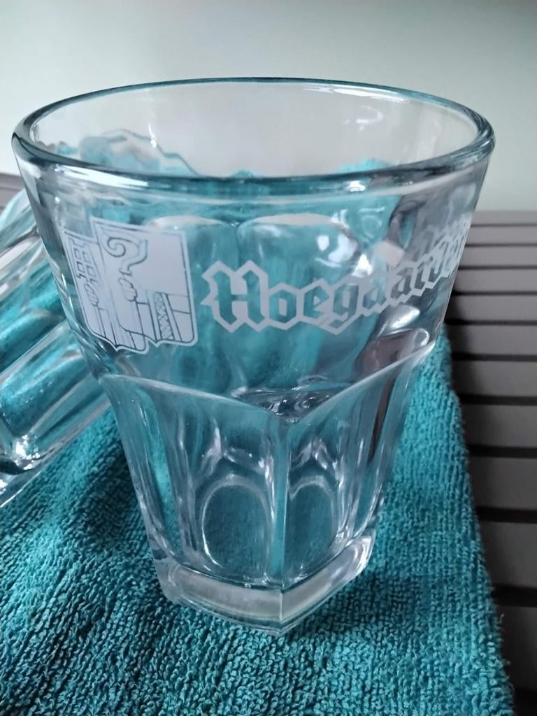 2 verres à bière Hoegaarden en excellent état., Enlèvement, Comme neuf