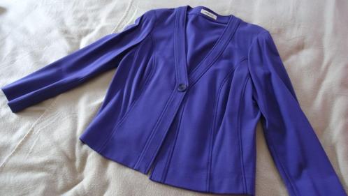 TRICOT VESTJE "MAYERLINE" NIEUW, Kleding | Dames, Truien en Vesten, Nieuw, Maat 42/44 (L), Paars, Ophalen of Verzenden