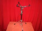 Utilisé : support snare tom sans marque...................., Musique & Instruments, Instruments | Accessoires, Enlèvement ou Envoi