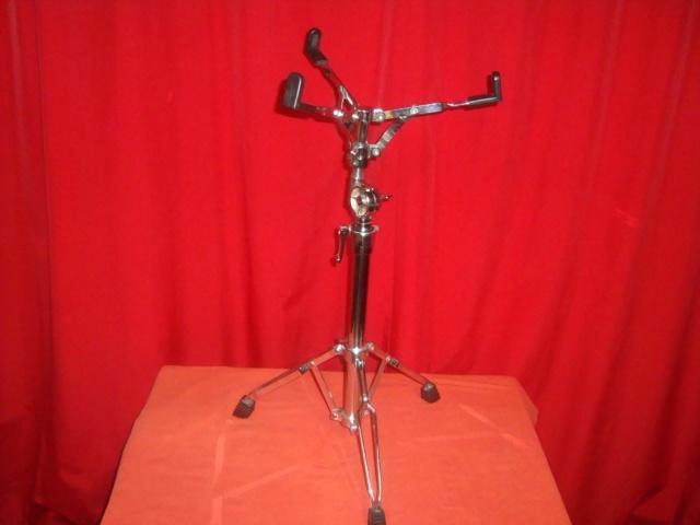 Utilisé : support snare tom sans marque...................., Musique & Instruments, Instruments | Accessoires, Utilisé, Batterie ou Percussions