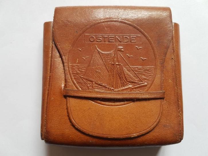 Vintage etui met klep + opschrift „Ostende” 7 x 8,5 cm, Handtassen en Accessoires, Overige Accessoires, Gebruikt, Ophalen of Verzenden