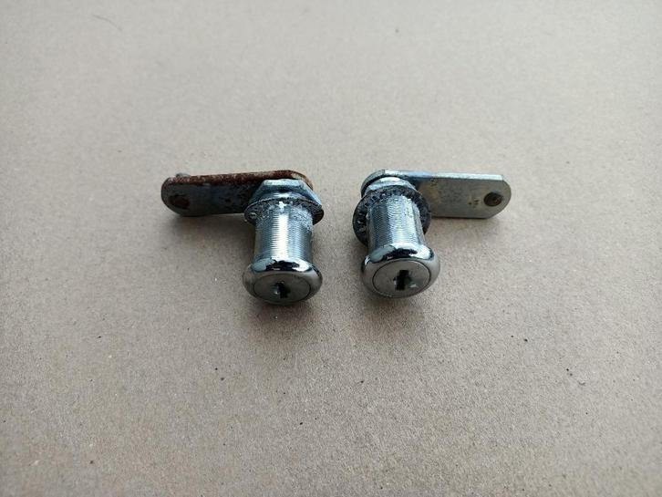 2x Sloten Seeburg LS3 (1969) jukebox, Verzamelen, Automaten | Jukeboxen, Seeburg, Verzenden